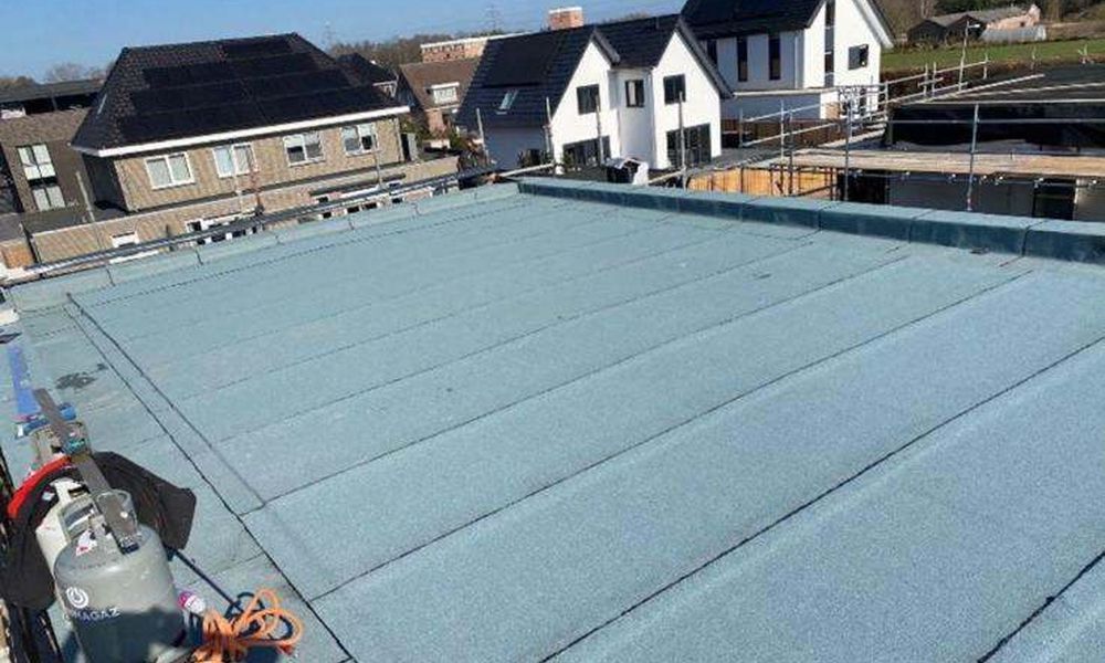 Nieuwe laag bitumen in Maarheeze Nieuwe laag bitumen in Maarheeze